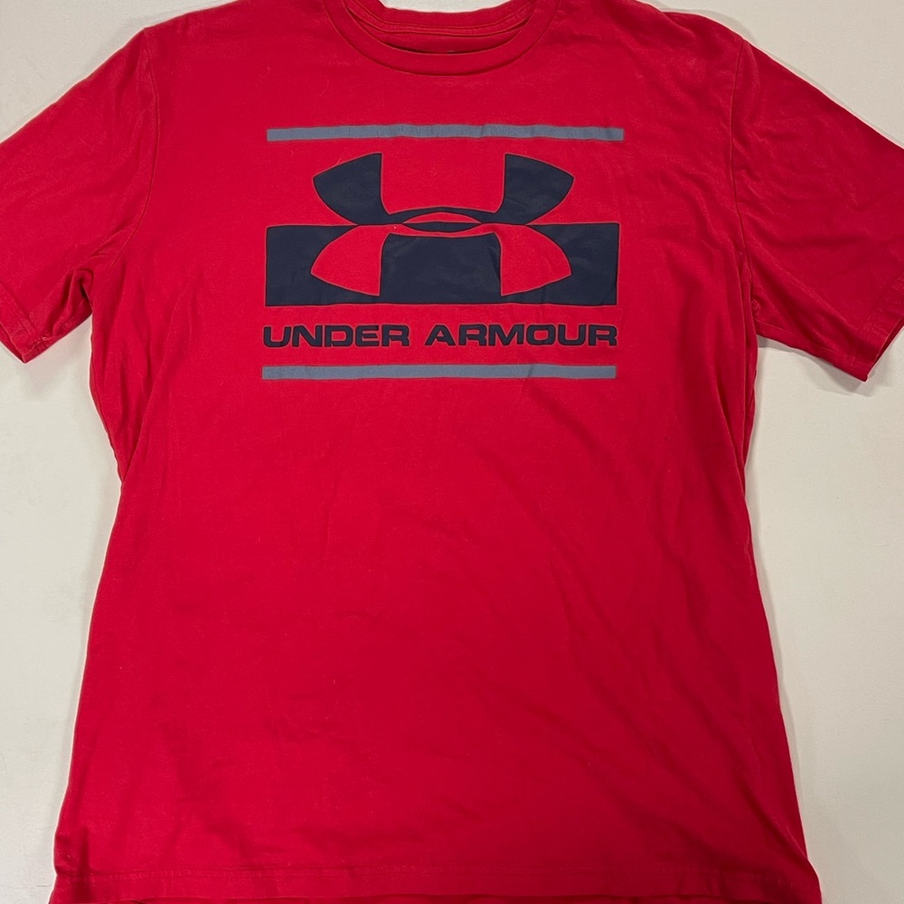 Under Armour Shirt Mens Size Medium Red Black Short Sleeve Loose Fit